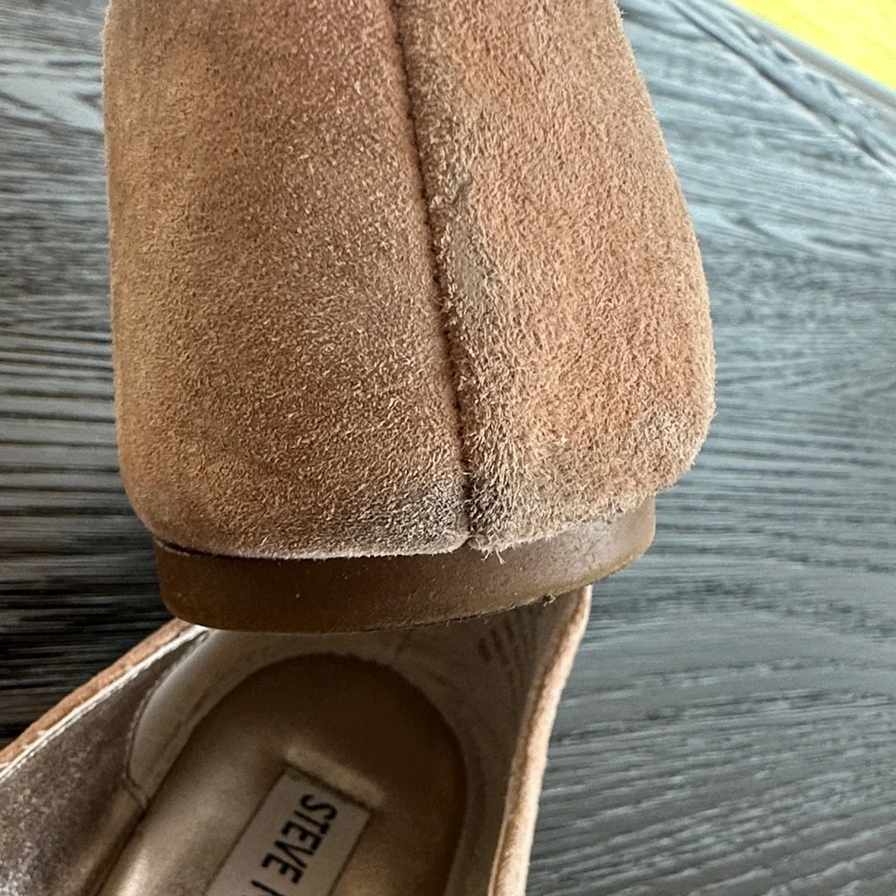Steve Madden Hannah Taupe Elegant Suede Flats - Picture 6 of 6
